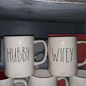 Rae Dunn hubby wifey mug set